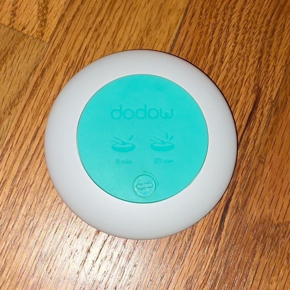 Dodow Sleep Aid Device - Picture 3 of 4